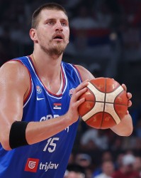 汗都没流！约基奇仅出战18分钟 2中2轻松拿下6分7板4助正负值+15