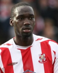 乐鱼APP-前英格兰球员：我踢过9场假球，每场挣2万，现金都藏在中餐馆