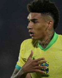 在线娱乐-巴甲领头羊球员成救星 巴西2比1艰难赢智利！