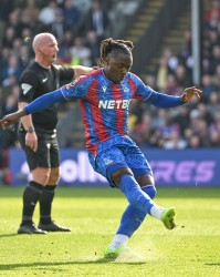 安全平台-ESPN：热火接近以6000万英镑敲定埃泽，球员已向水晶宫表态愿转投