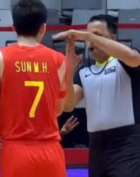 乐鱼体育app官方登录入口-今晚中韩大战的裁判是22年险胜巴林先后驱逐赵睿孙铭徽的当值裁判